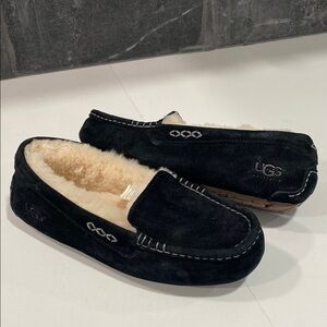 UGG Ansley Moccasin Slippers Black Suede‎ Women's Size 6